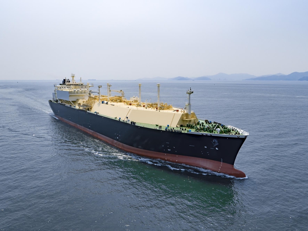 This file photo by Daewoo Shipbuilding & Marine Engineering shows an LNG carrier at sea. (Yonhap)
