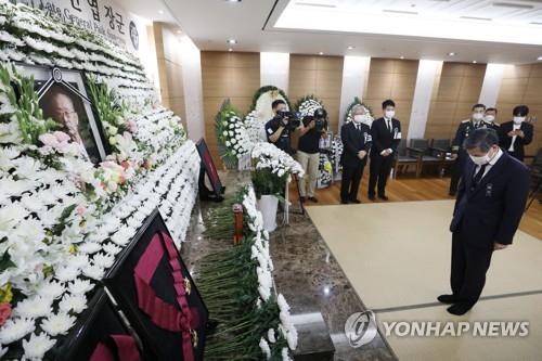 Late war hero Paik's burial site decided after discussions with family: defense ministry - 1