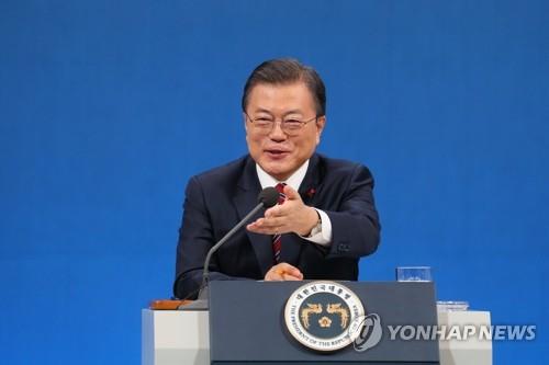 President Moon Jae-in speaks during a New Year's press conference on Jan. 18, 2021, held at Cheong Wa Dae in Seoul. (Yonhap)