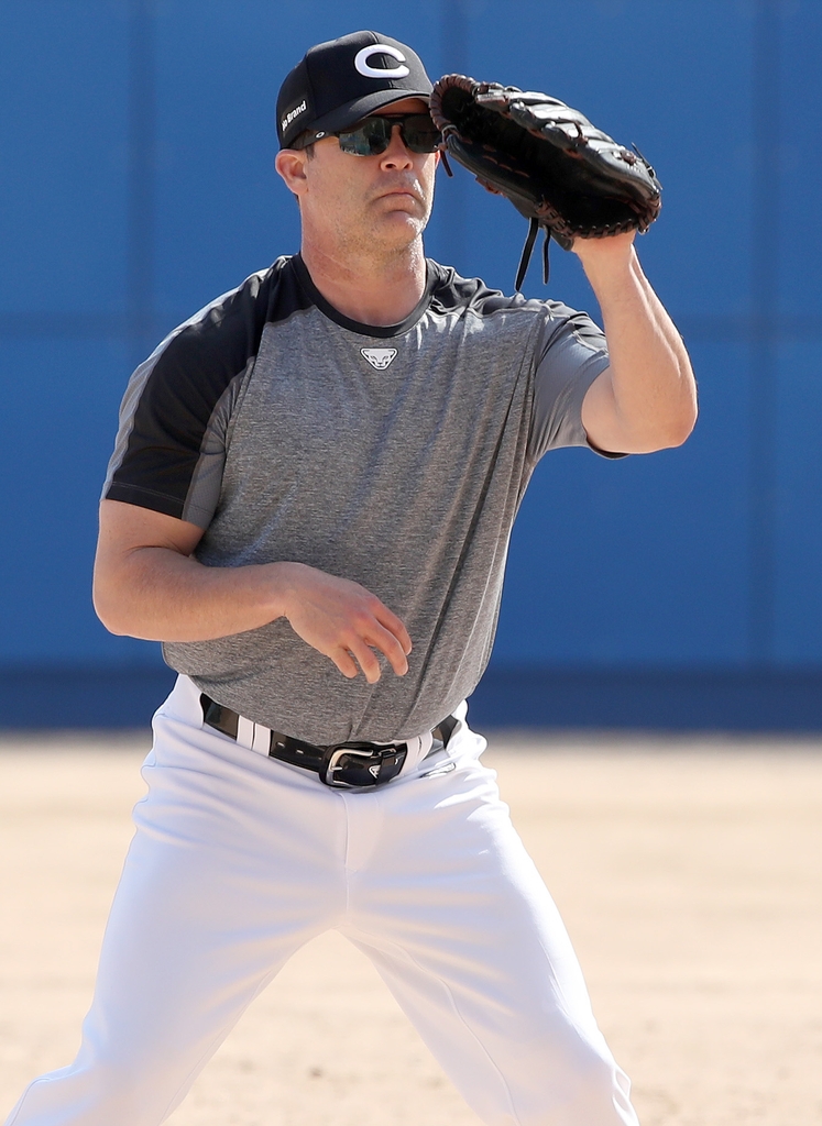 SSG Landers coach Brandon Knight plays catch during practice in Busan, 450 kilometers southeast of Seoul, on March 9, 2021, in this photo provided by the Landers. (PHOTO NOT FOR SALE) (Yonhap)