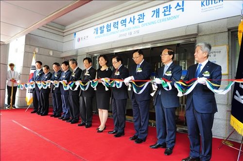 코이카 '실크로드 특별展' 개막…중앙亞 문화 조명 - 4