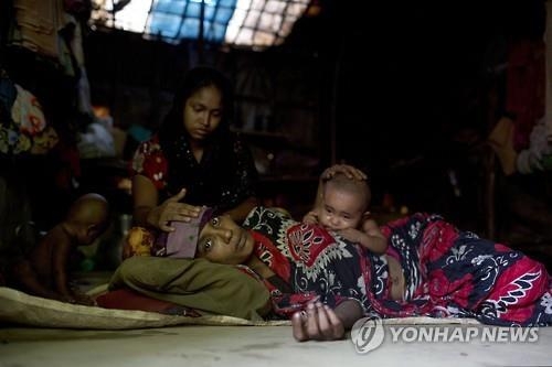 미얀마, 로힝야 난민 727명 임시 수용(종합) - 2