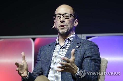 트위터 CEO 딕 코스톨로 사임…실적 부진 책임진듯(종합2보) - 2