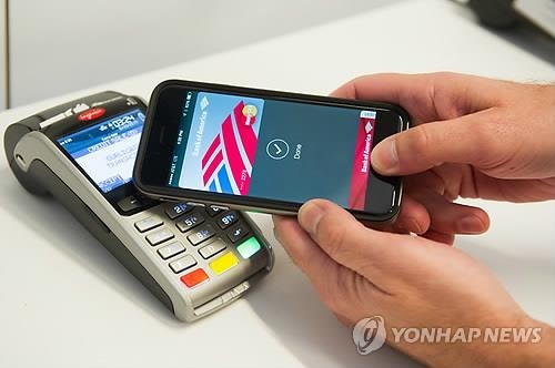 스마트폰도 '페이 전쟁'…애플-삼성-구글 전면전 - 3