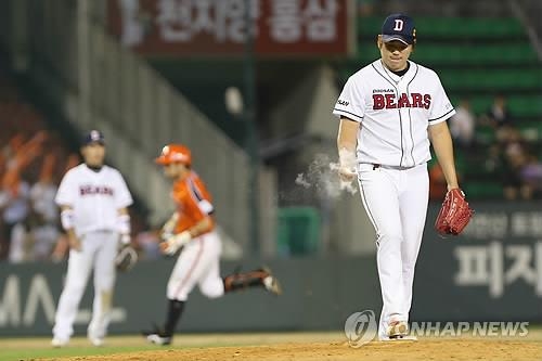 <프로야구> 전 두산 투수 임태훈, 일본 독립리그팀 입단 - 2