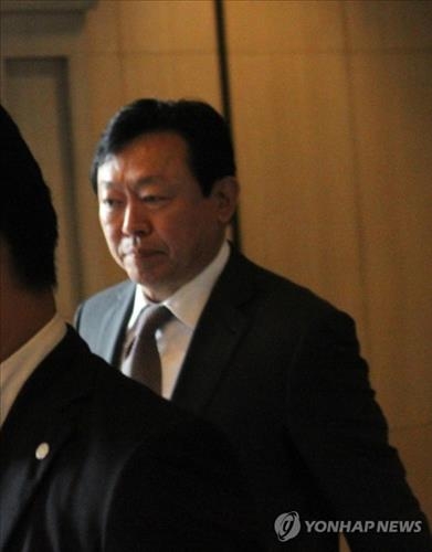 日롯데홀딩스 주총 신동빈 승리…상정안건 통과(종합) - 2