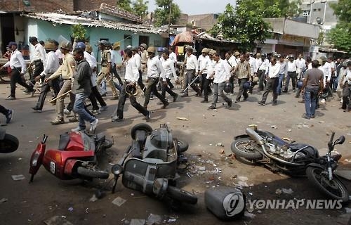 텃밭의 '카스트 폭동'…시험대 선 모디 인도 총리 - 3