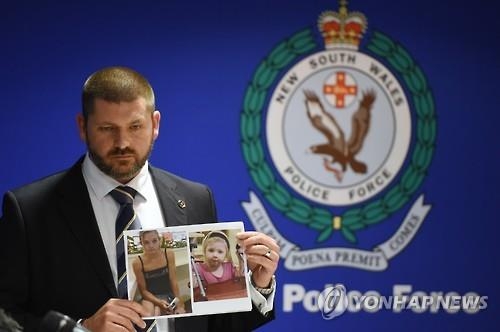 호주 모녀 사망 미스터리…1천200㎞ 떨어져 유골로 발견 - 2
