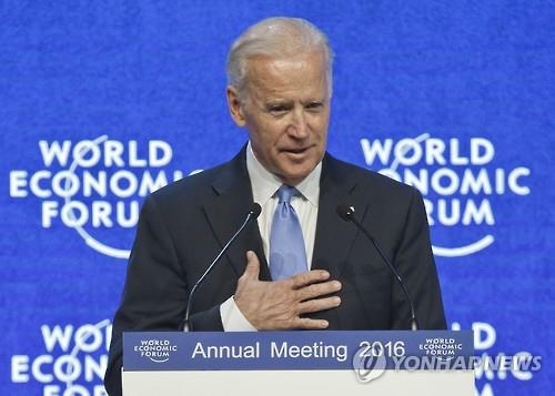 바이든, 샌더스 겨냥 "사회주의는 안 된다"…힐러리 지지? - 2