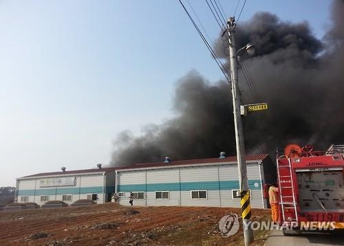 익산 공장서 불…1억6천여만원 피해 - 2