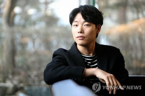 '응팔' 류준열 "박보검과 신경전 전혀 없었어요" - 2