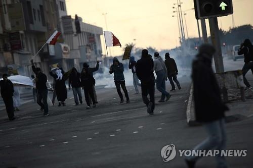 바레인 당국, 미국 기자 4명 체포…"불법 입국 혐의" - 3