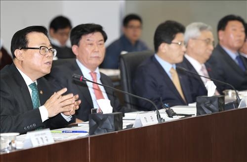 이동필 장관 "중소 식품기업 해외시장 개척 지원"(종합) - 2