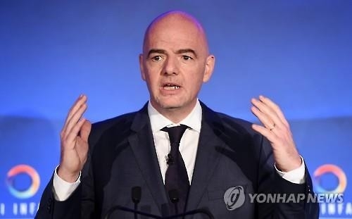 블라터 시대 끝낸 FIFA, 위기탈출 가능할까 - 2