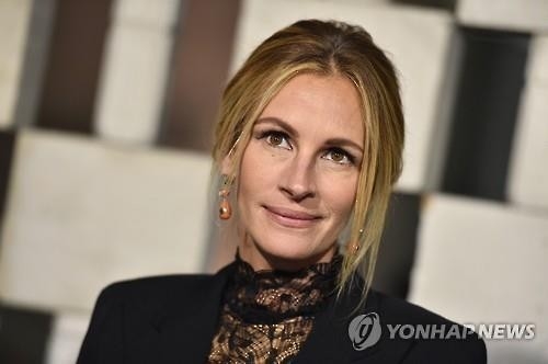 NBA 최고스타 커리도 줄리아 로버츠도 "내집 좀 사가세요" - 4