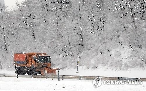 강원 대설특보 오전 9시 모두 해제…평창 10.5㎝ - 2