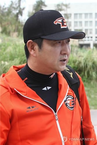 <프로야구> 볼넷·언어 문제…한화, 투수·배터리 코치 교체 - 2