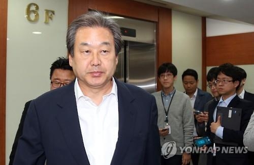 "중진은 비박, 초재선은 친박 다수"…與 '일방통행' 不可 - 2