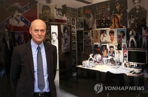 '도청 스캔들' 독일 정보기관장, 임기 못채우고 사임 - 2