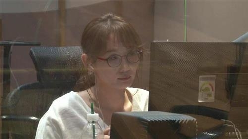 '휴먼다큐' 내레이션 김선영 "가슴 아파 영상 못봐" - 2