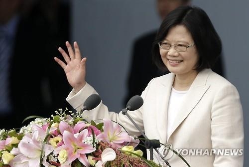 차이잉원, " 대중무역자유화 반대시위 참가학생 고소 취하" - 2