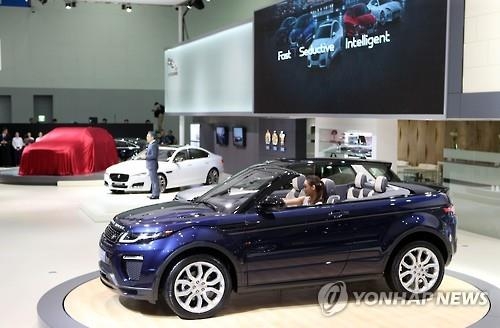 '배출가스 조작' 논란속 부산모터쇼에 친환경차 총출동 - 4