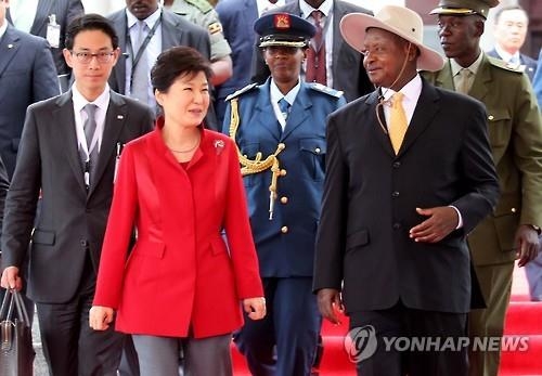 "美국무부 '무세베니 지지 도출은 환상적 성과' 평가" - 2