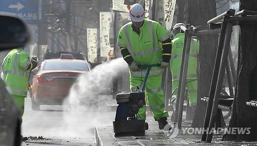 제설제, 눈에 섞이면…'물고기 못사는 등급'의 34배 오염도 - 3