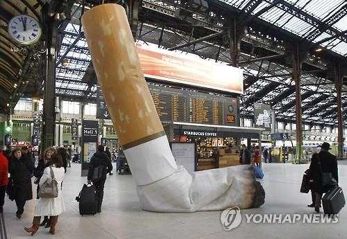 파리에 노상방뇨·쓰레기투기 단속부대 뜬다 - 2