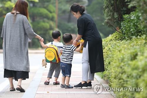 종일반 필요한 맞춤형 보육 사각지대 어떡하나 - 2