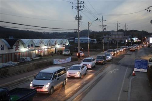 '상습정체구간' 파주 문발공단∼교하삼거리 확장·포장 - 2