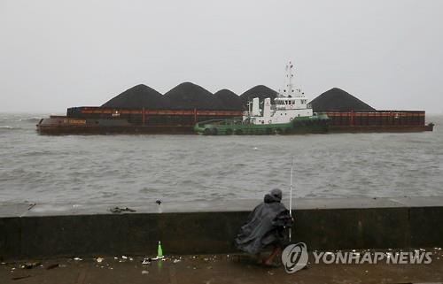 인니, 잇단 선원피랍에 필리핀 석탄수출 중단 - 2