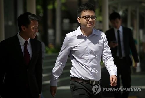 싱가포르 법원, '외국인 협오 유발' 웹사이트 운영자에 징역형 - 2