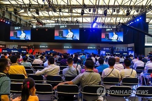 亞 최대 ICT박람회 MWC 상하이 개막…5G기술 경쟁 치열 - 3