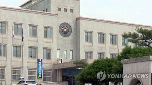 김종태 의원 부인에 징역 3년 구형…금품 살포 혐의 - 2