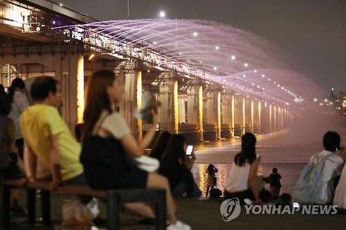 폭염에 '온라인 장보기' 급증 - 2
