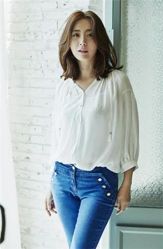 송윤아, tvN 'K2' 출연…대선 후보 아내 역 - 2