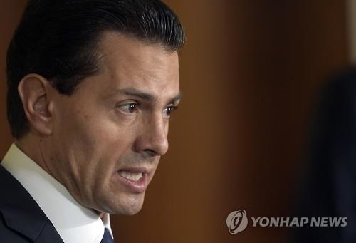 니에토 멕시코 대통령 지지율 23%로 추락…1995년 이후 최저 - 2