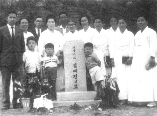 <광복 71년> ⑥독립운동가 아내 육필 수기 20년 만에 재출간 - 2