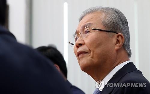 떠나는 김종인의 쓴소리 "경제민주화 신념가진 대권주자가 없다" - 2