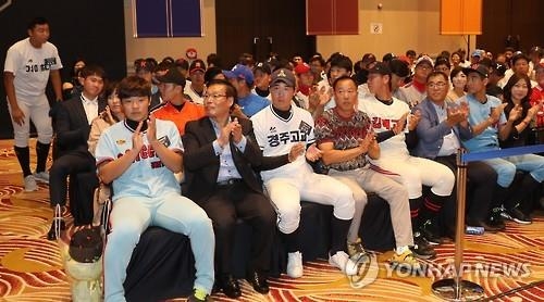 <프로야구> 고교 최대어 이정현, 2차 전체 1순위로 케이티행(종합2보) - 2