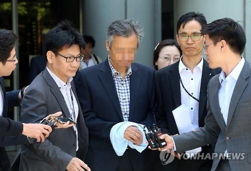 검찰, '옥시 허위보고서' 서울대 교수 징역 3년 구형 - 2
