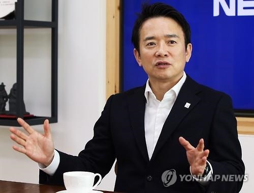남경필 "사병월급 200만원·군병력 30만…모병제 해야" - 2