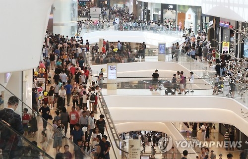 붐비는 스타필드 하남(하남=연합뉴스) 홍기원 기자 = 10일 오후 개관후 첫 주말을 맞은 경기도 하남시 쇼핑테마파크 스타필드 하남이 많은 고객들로 붐비고 있다. 2016.9.10xanadu@yna.co.kr