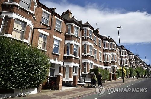 부동산 버블로 악명높은 영국 런던의 주택가[EPA=연합뉴스 자료사진]