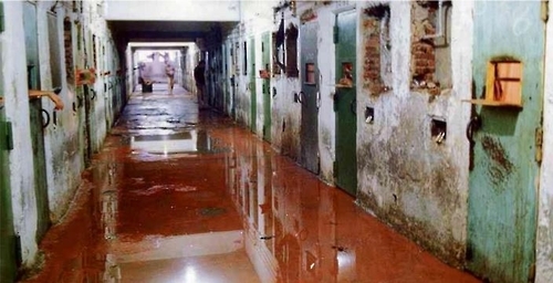 수감자 학살 사건 이후 카란지루 교도소 내부 모습