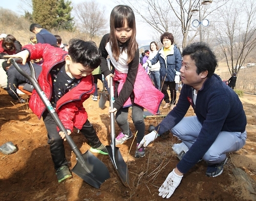 부천 시민 나무심기 운동 모습