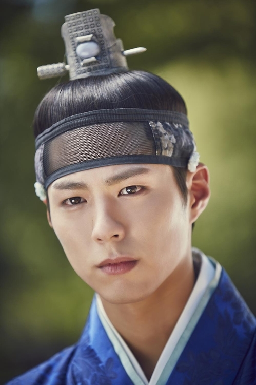 박보검 '욘사마 열풍' 재현…50~70대 여성 팬들 열광 - 2