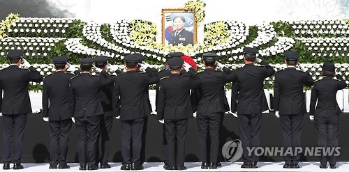 "늘 현장에 앞장선 분…존경합니다" 故 김창호 경감 영결식(종합) - 3