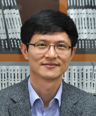 용기중 교수